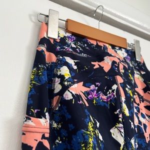 Super bright and colourful! Perfect for spring training:)